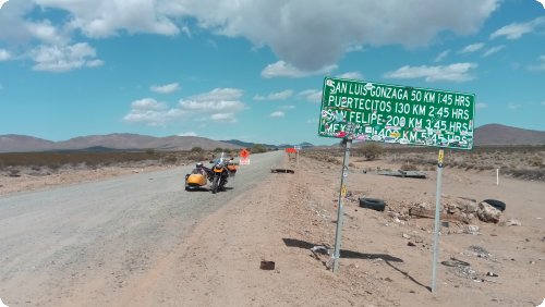 "Ruff road," as Nigel and Lee would say: We leave the turn-off to Coco's Corner on the left side.