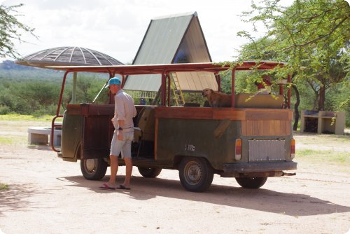 Heiko mit dem VW Bus Schiff